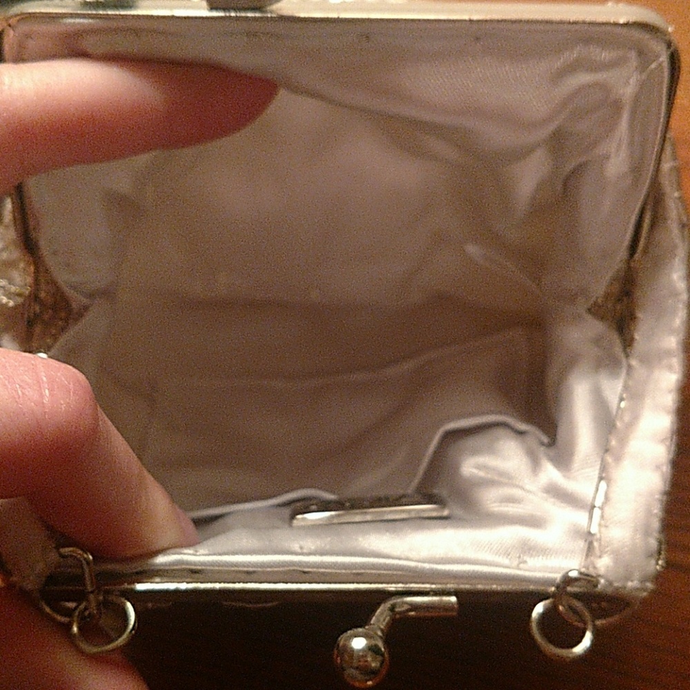 Purse - Picture 4 of 5